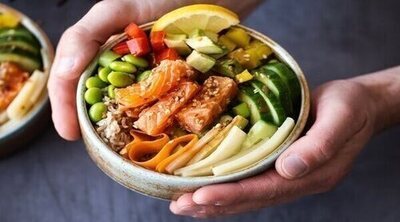 Poke bowl: beneficios del plato hawaiano más popular